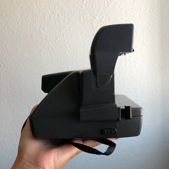 Polaroid One Step Camera - Picture 2 of 3